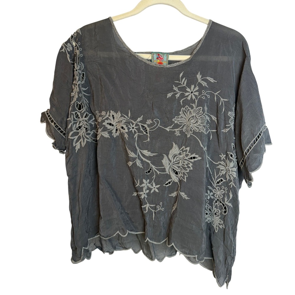 Johnny Was Blouse M Gray Embroidered Floral Boho Cottagecore Whimsygoth